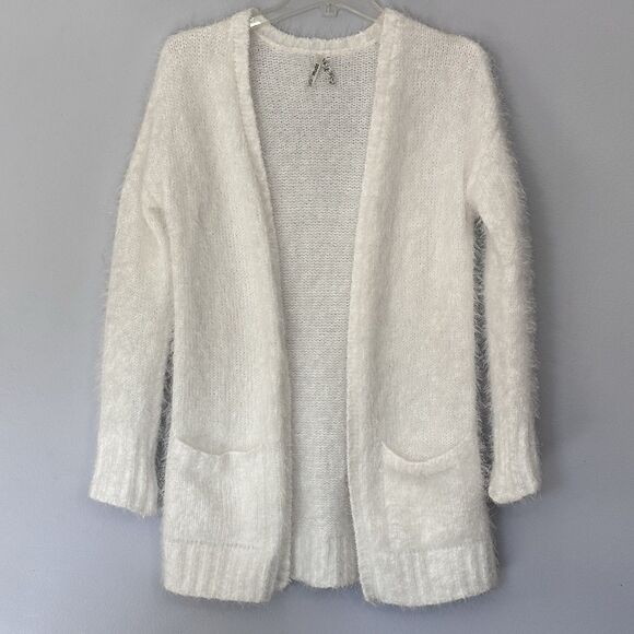 Mudd |  Women's Oversized Soft White Fuzzy Cardigan With Pockets Size XS - Picture 1 of 13